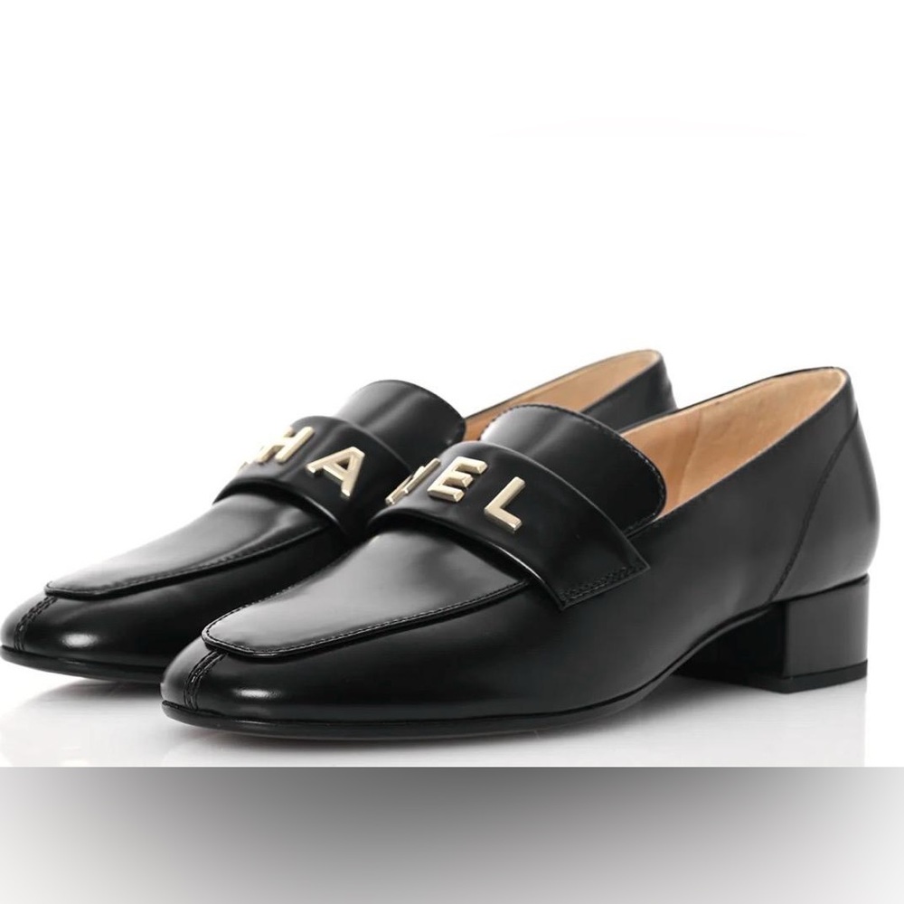CHANEL Women's CHA-NEL Logo Square Toe Leather Black Slip-On Loafers 41 NWT🖤